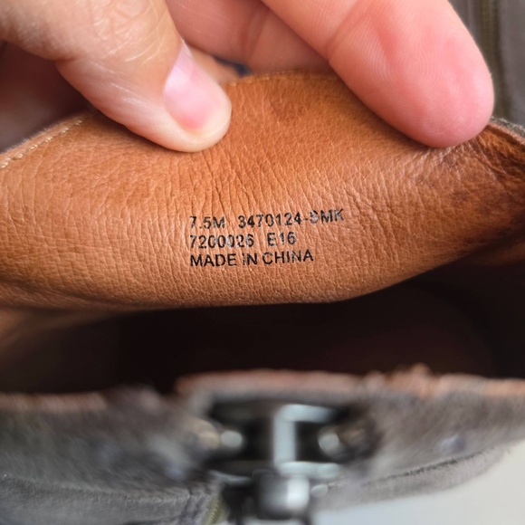 FRYE Madeline Short Boot Womens 7.5 Gray Stacked Block Heel Suede Upper Rustic - Picture 3 of 12